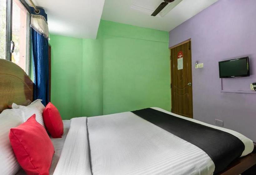 Отель Capital O 28343 Madurai Velnachiyar Guest House