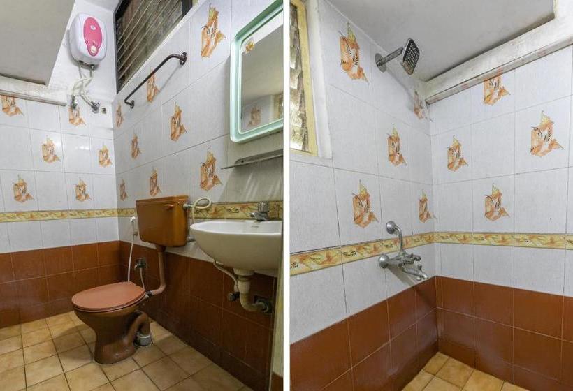 Отель Capital O 28343 Madurai Velnachiyar Guest House