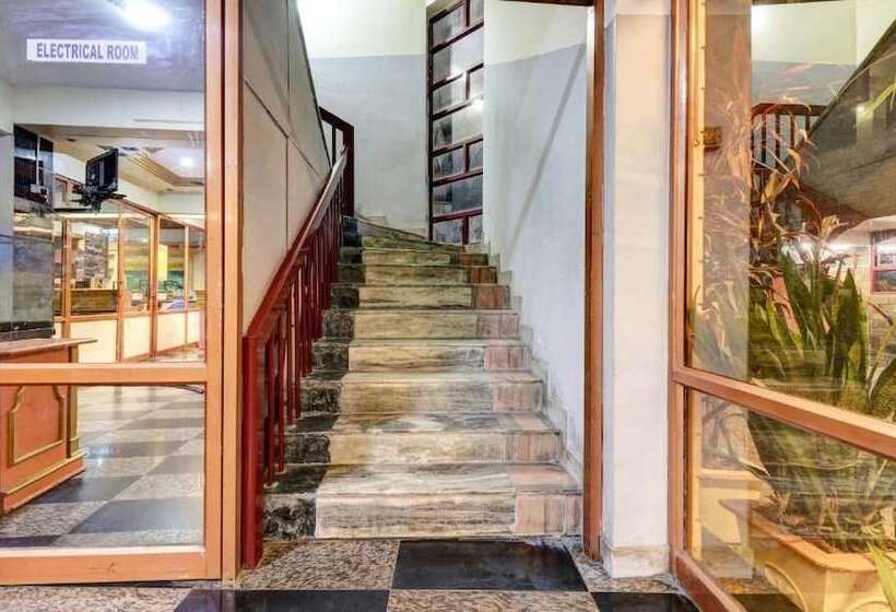 فندق O East Nada Formerly Rvees Regency