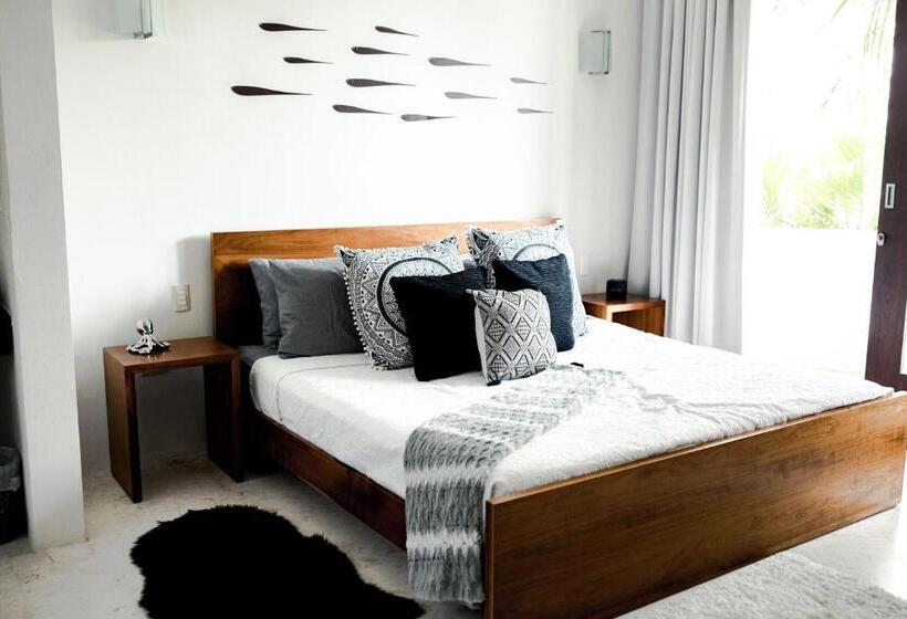 Mak Nuk Village   Clothing Optional