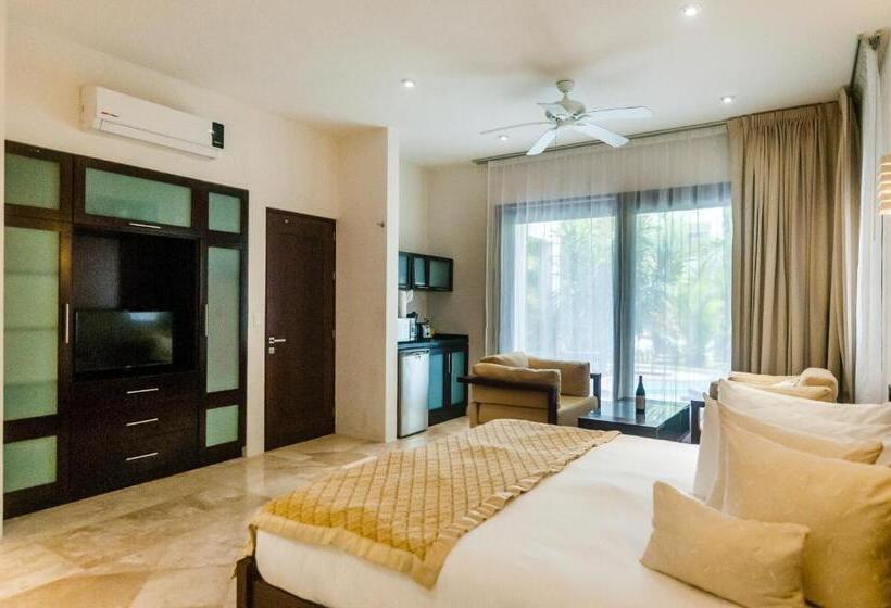 Mak Nuk Village   Clothing Optional