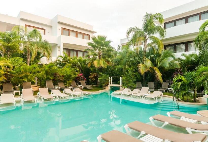 Mak Nuk Village   Clothing Optional