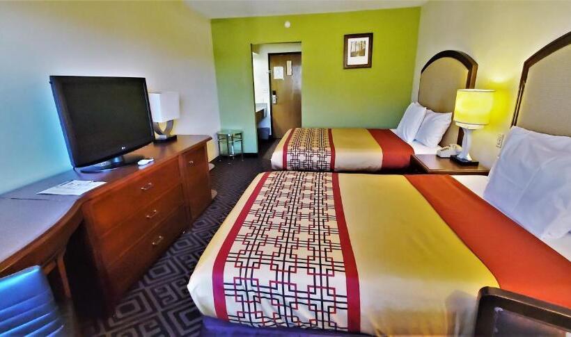汽车旅馆  Travel Inn And Suites  Sikeston Miner I 55 Exit 67