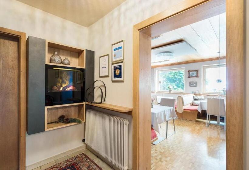 پانسیون Gästehaus Hornegger