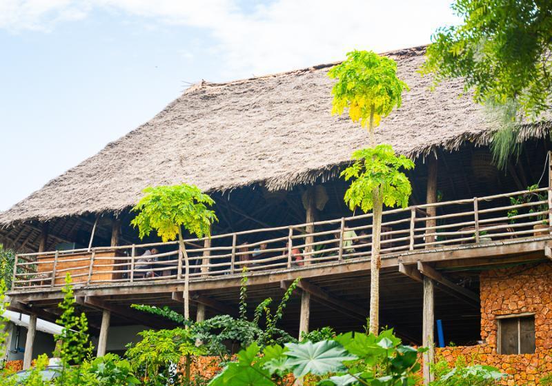 펜션 La Fontana Restaurant & Bungalows