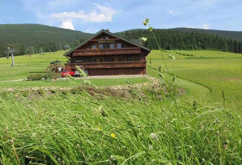 펜션 Penzion Haltmar