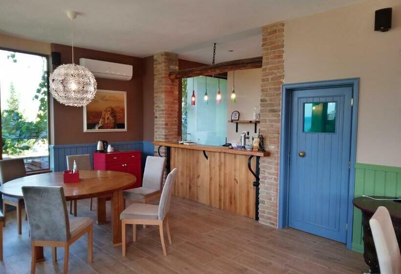 פנסיון St. George Guest House