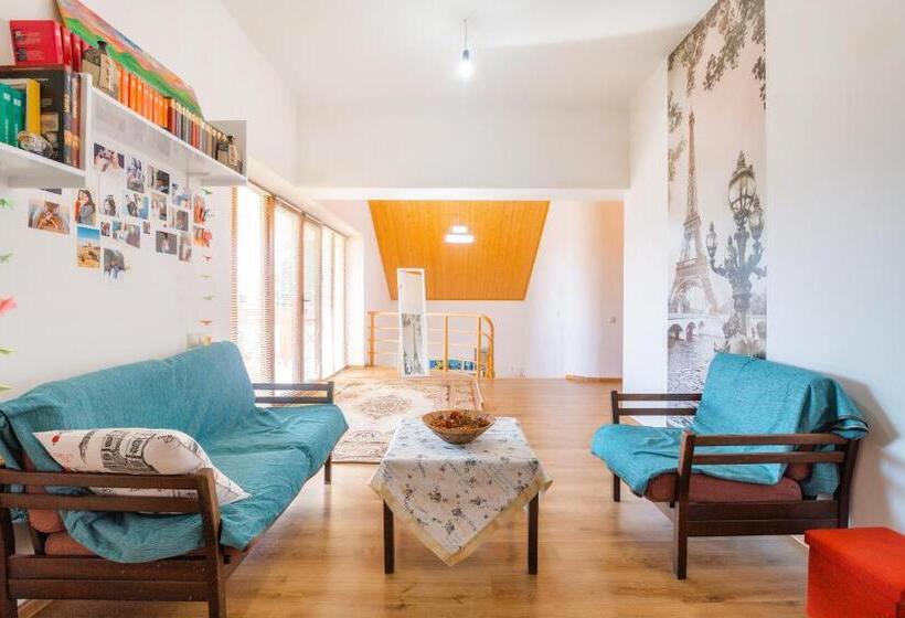 پانسیون Sweet Alvani