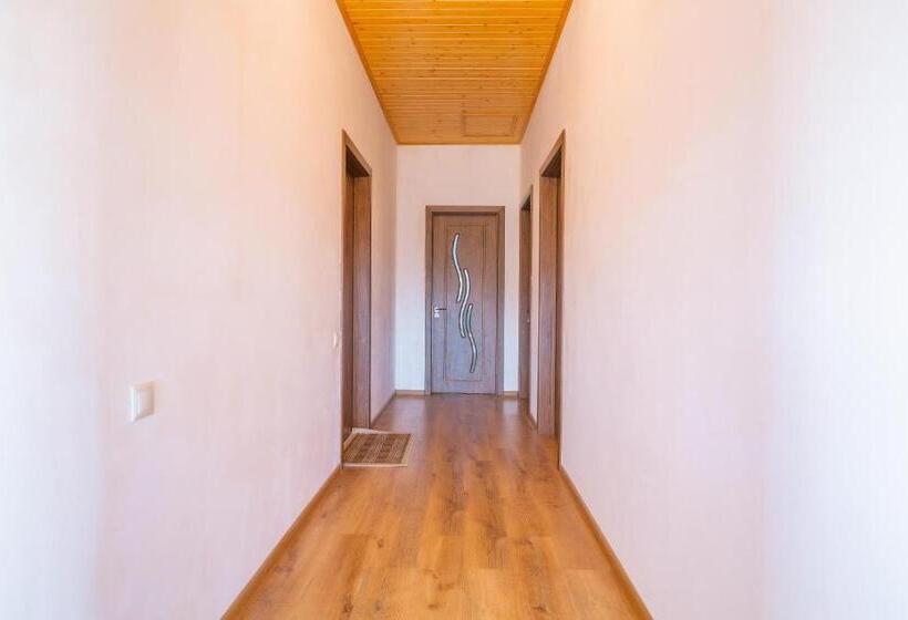 پانسیون Sweet Alvani