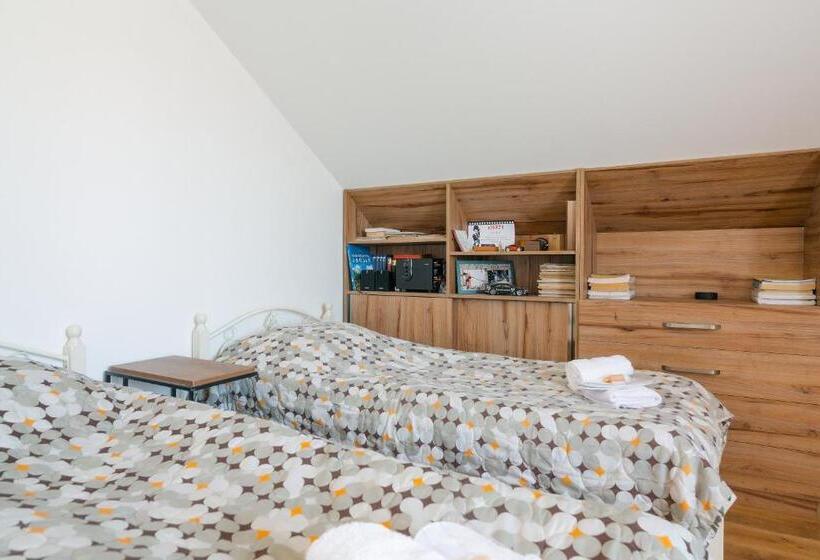 پانسیون Sweet Alvani