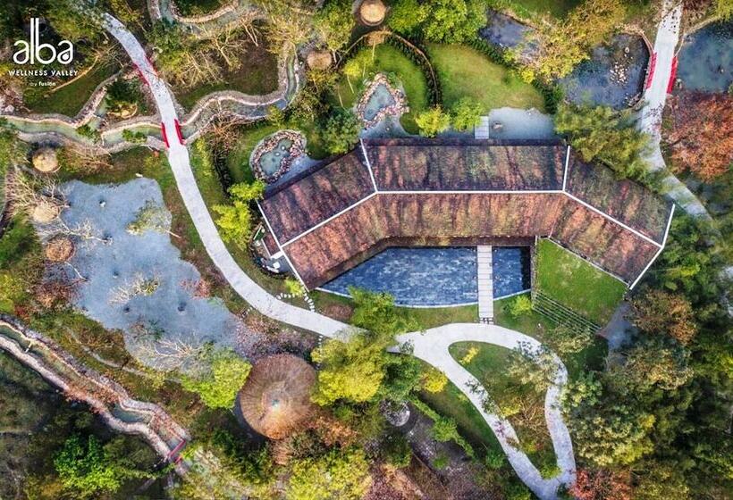 استراحتگاه Thanh Tan Hot Springs By Fusion