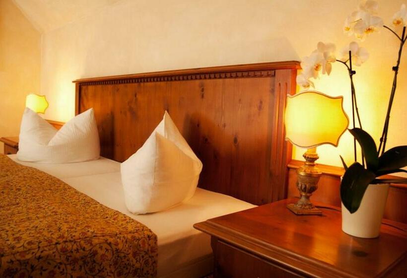 Landgasthof & Hotel Jagdhof