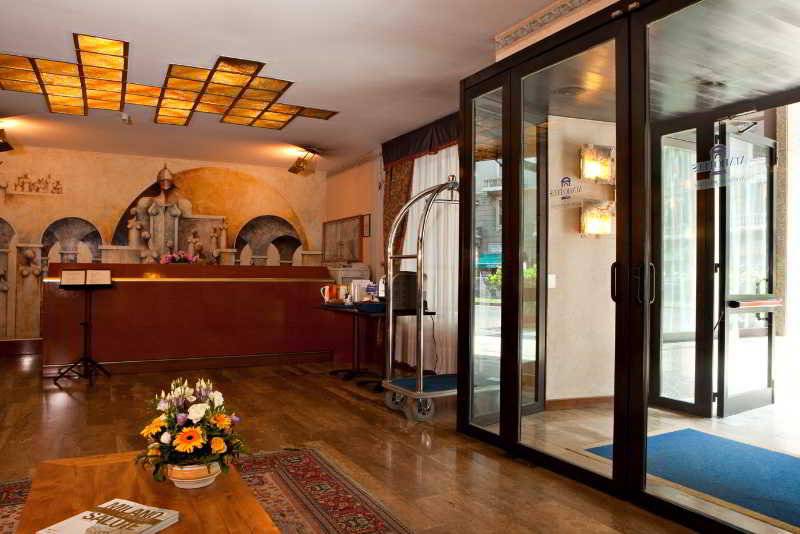 هتل Unaway & Residence Linea Uno Milano