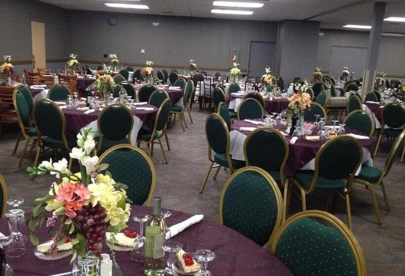 Boarders Inn & Suites By Cobblestone Hotels   Grand Island