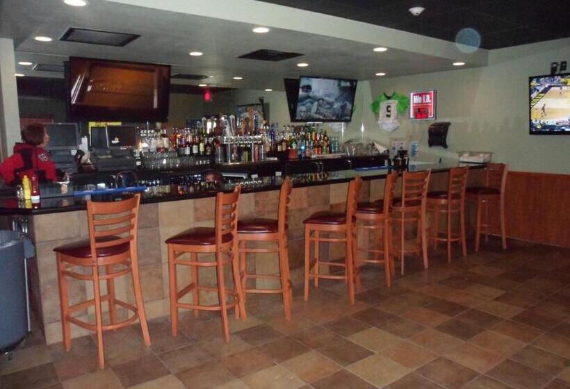 Boarders Inn & Suites By Cobblestone Hotels   Grand Island