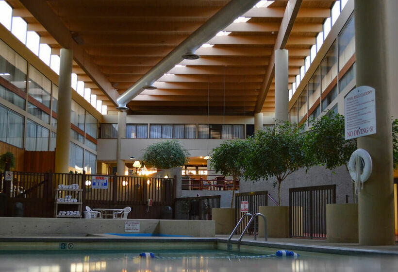 Clarion Hotel Muscatine