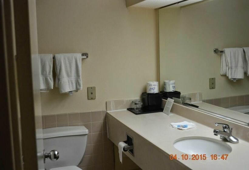 Clarion Hotel Muscatine