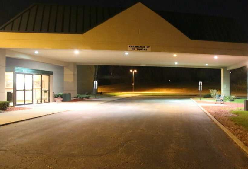 Clarion Hotel Muscatine