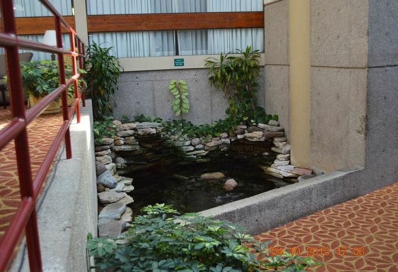 Clarion Hotel Muscatine