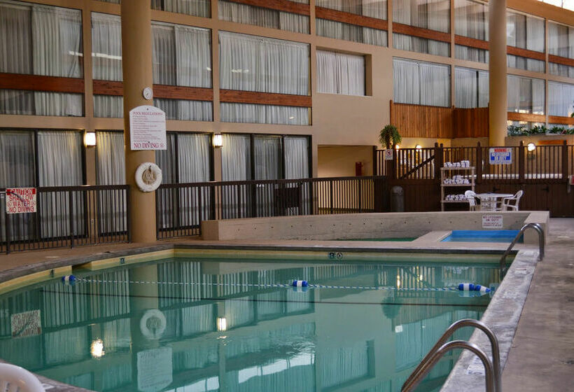 Clarion Hotel Muscatine