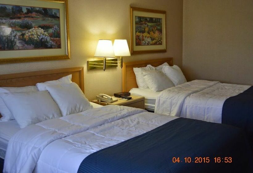 Clarion Hotel Muscatine