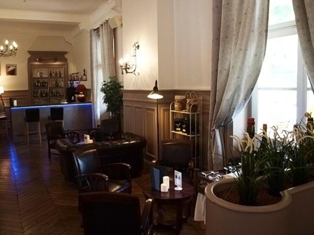 호텔 Grand Hôtel De Bourbon Lancy   Logis   Restaurant Et Spa