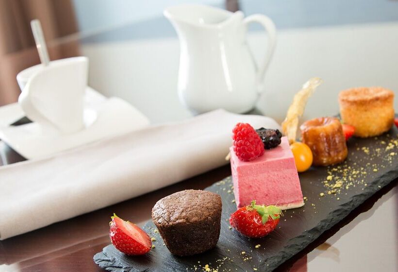 Отель Alliance Lille  Couvent Des Minimes