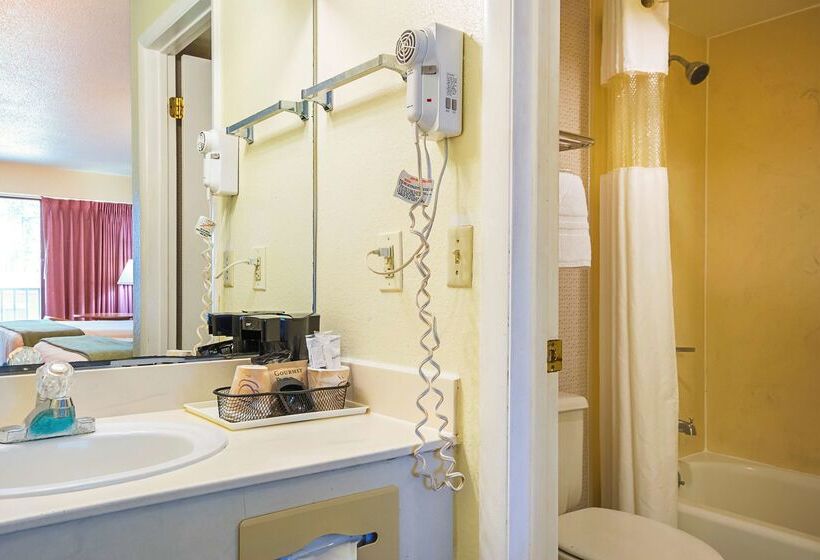 فندق Americas Best Value Inn & Suites Melbourne