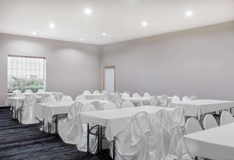 호텔 Americinn By Wyndham Pella