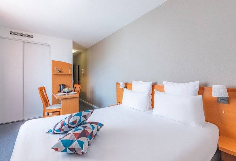 Отель Appart’city Confort Lyon Gerland