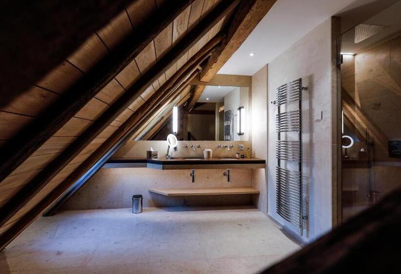 ホテル Auberge Saint Walfrid Hôtel Restaurant & Spa