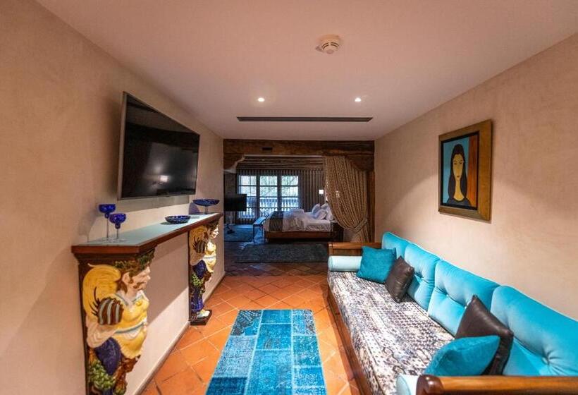 ホテル Auberge Saint Walfrid Hôtel Restaurant & Spa