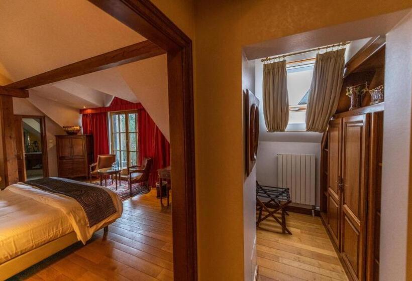 ホテル Auberge Saint Walfrid Hôtel Restaurant & Spa