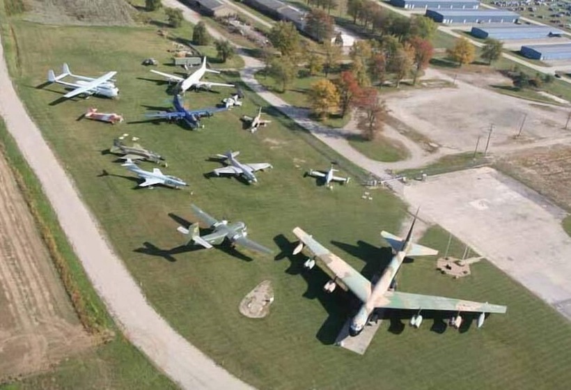 בית מלון כפרי Baymont By Wyndham Belleville Airport Area Free Airport Shuttle