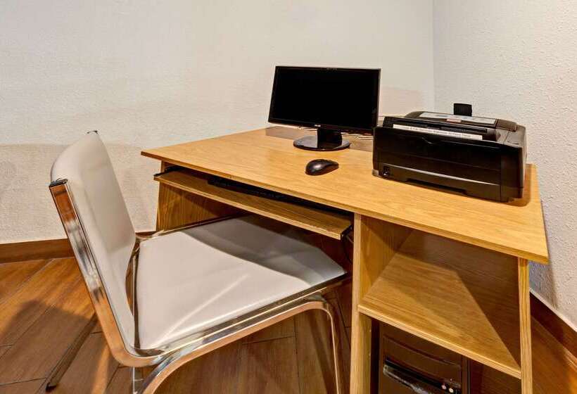 فندق Quality Inn