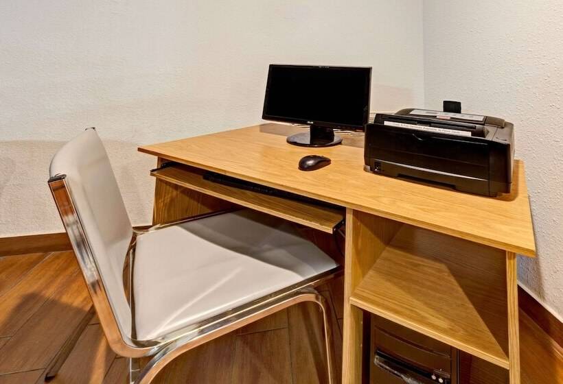 فندق Quality Inn