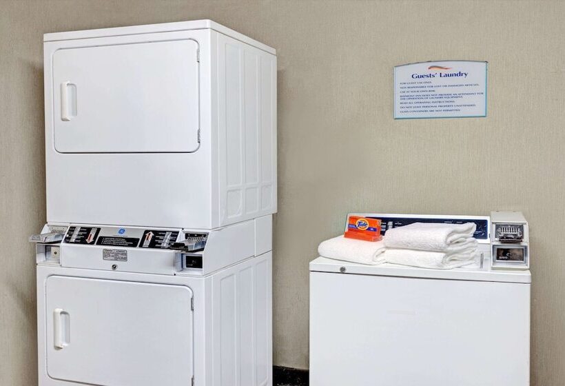 فندق Quality Inn