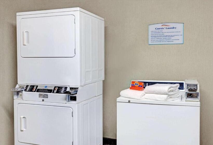 فندق Quality Inn