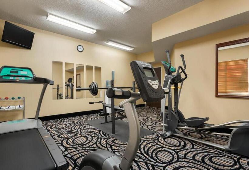 호텔 Baymont By Wyndham Elizabethtown