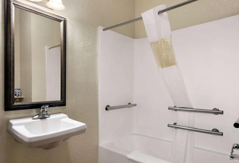 호텔 Baymont By Wyndham Elizabethtown