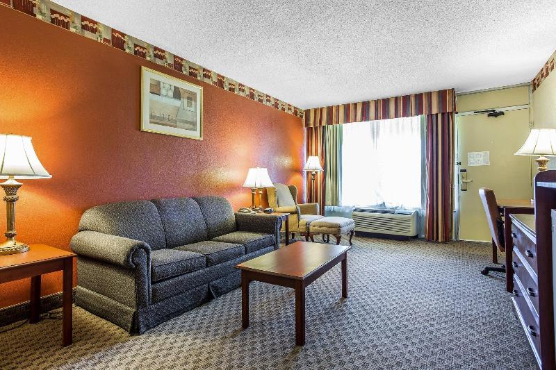 בית מלון כפרי Baymont By Wyndham Walterboro