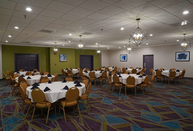 فندق Best Western Plus Morristown Conference Center