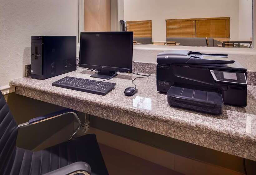 فندق Best Western Rayne Inn