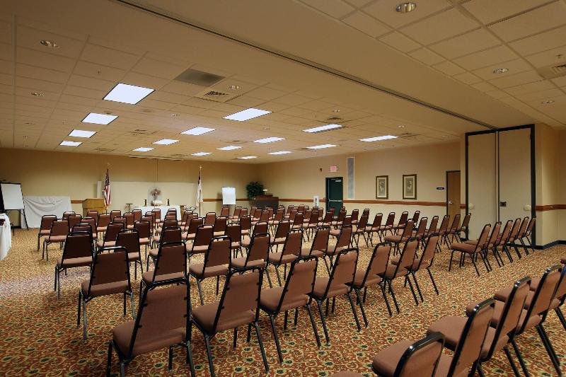 Boarders Inn & Suites By Cobblestone Hotels   Shawano