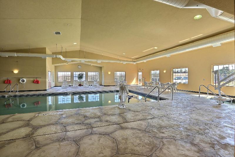 Boarders Inn & Suites By Cobblestone Hotels   Shawano