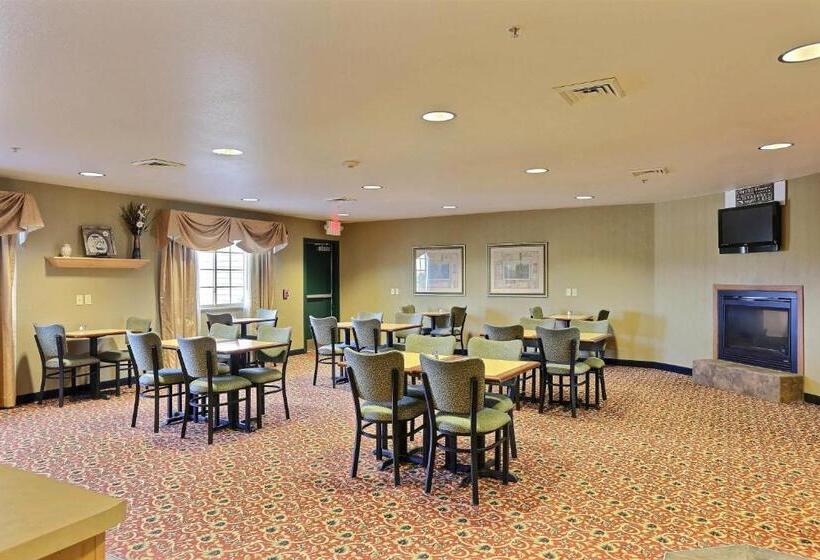 Boarders Inn & Suites By Cobblestone Hotels   Shawano