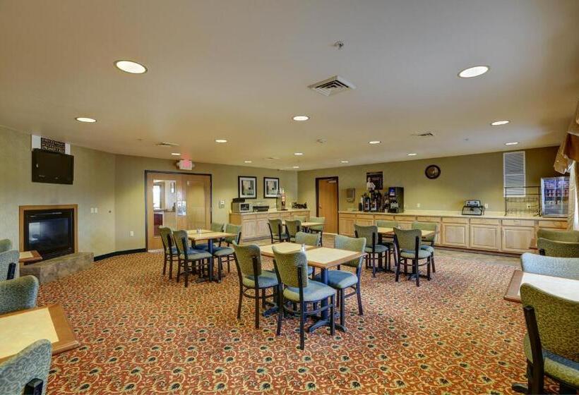Boarders Inn & Suites By Cobblestone Hotels   Shawano