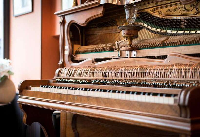 فندق Boris V. By Happyculture