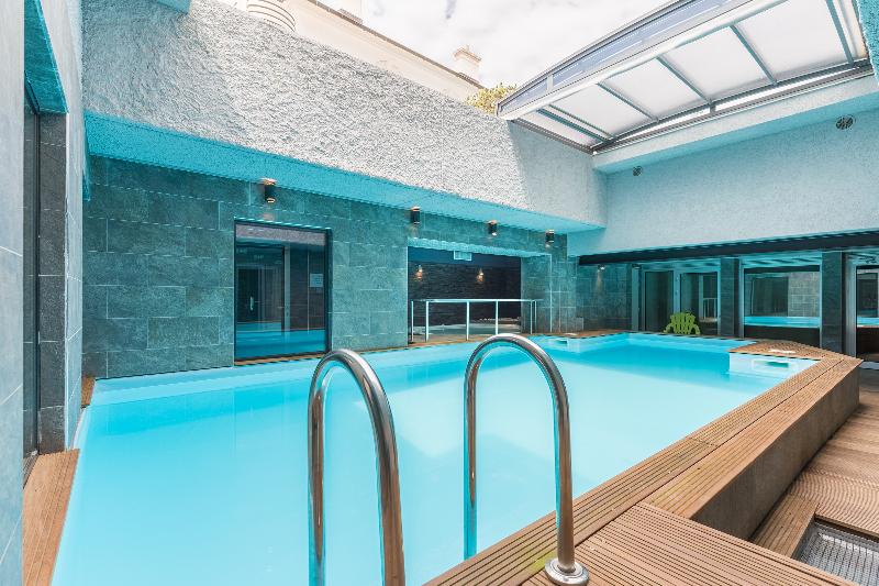 فندق Brise De Mer   Piscine Intérieure & Extérieure