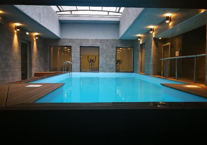 فندق Brise De Mer   Piscine Intérieure & Extérieure